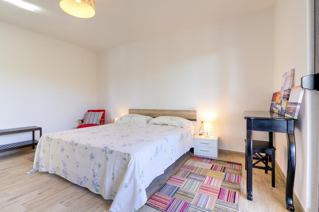 Apartments Ester Victoria 梅杜林 外观 照片