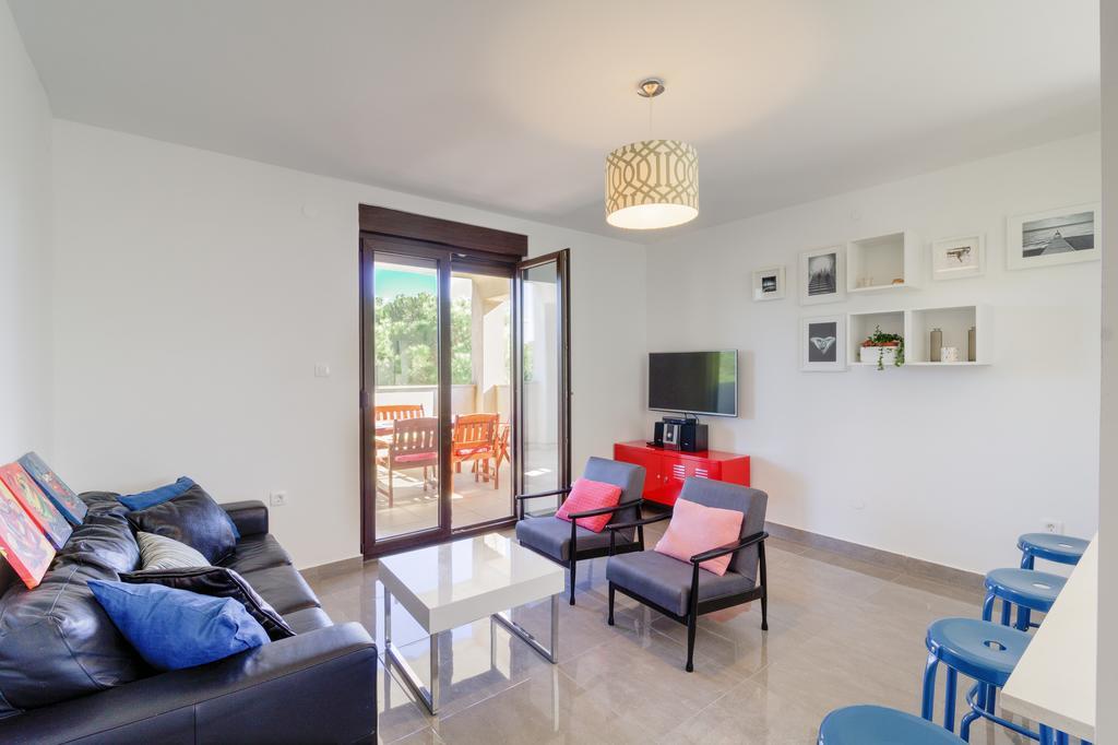 Apartments Ester Victoria 梅杜林 外观 照片