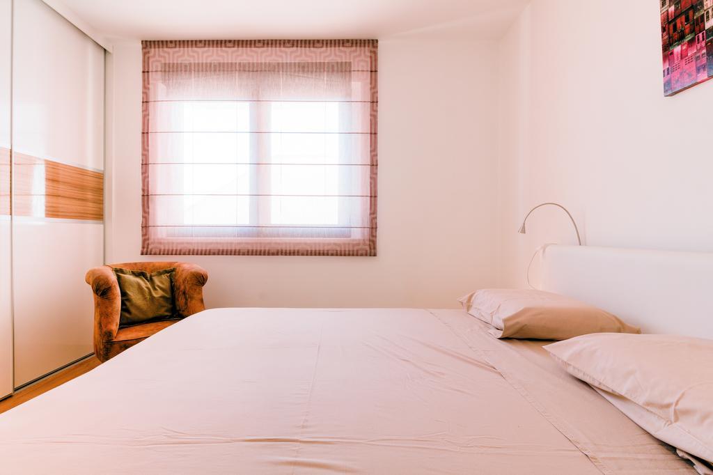 Apartments Ester Victoria 梅杜林 外观 照片