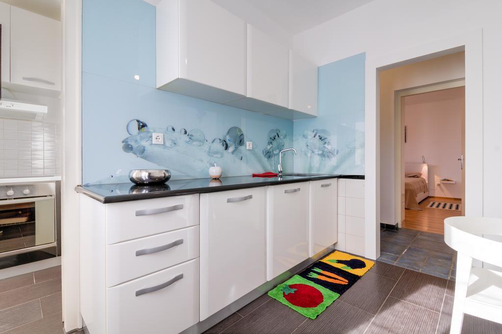 Apartments Ester Victoria 梅杜林 外观 照片